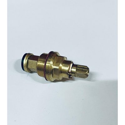 Кран-букса M18*1 резина, квадрат Сумы улучш.